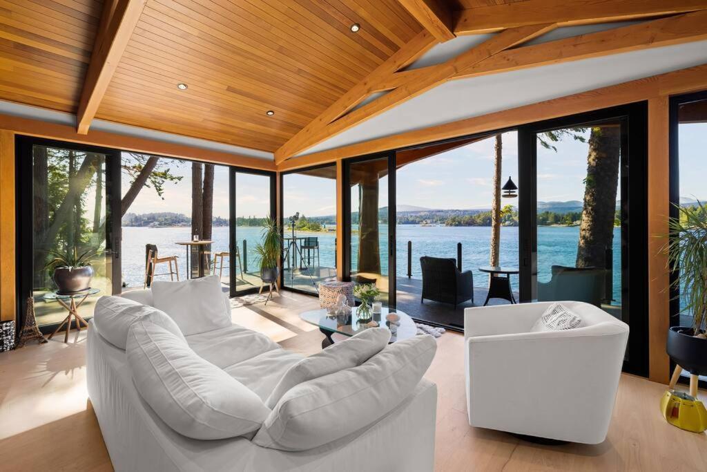 Kingfisher Manor Villa Sooke Eksteriør billede