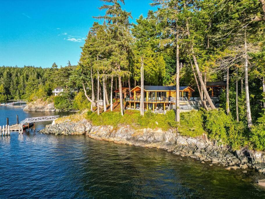 Kingfisher Manor Villa Sooke Eksteriør billede