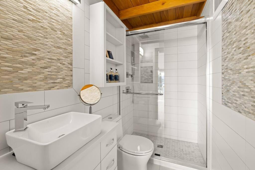 Kingfisher Manor Villa Sooke Eksteriør billede