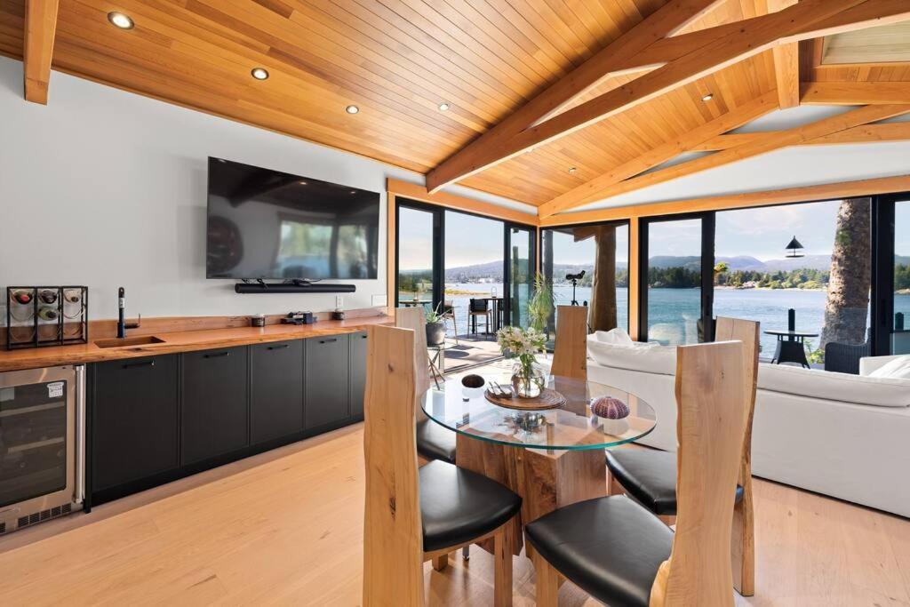 Kingfisher Manor Villa Sooke Eksteriør billede