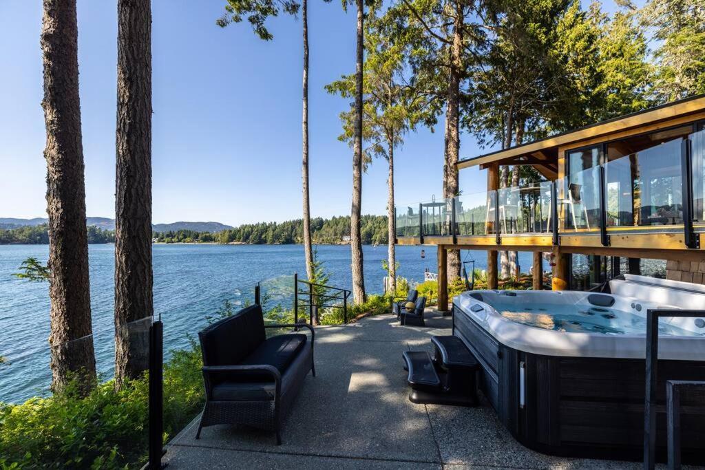 Kingfisher Manor Villa Sooke Eksteriør billede