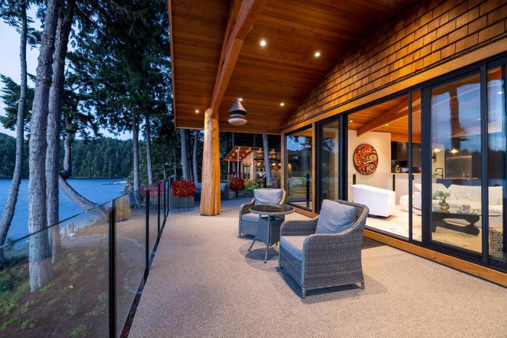 Kingfisher Manor Villa Sooke Eksteriør billede