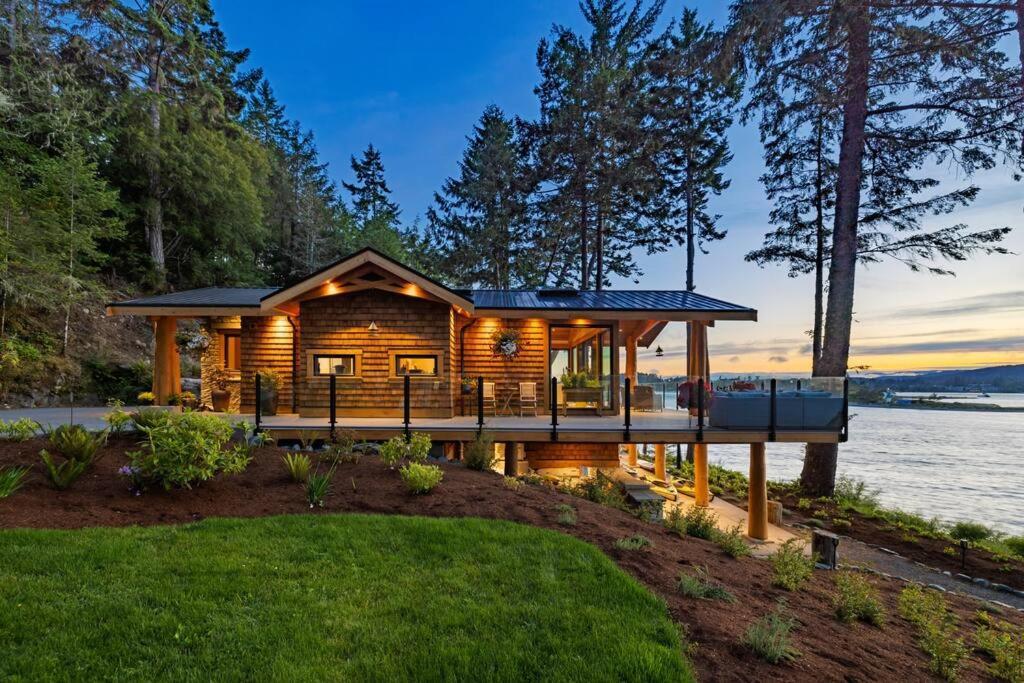 Kingfisher Manor Villa Sooke Eksteriør billede