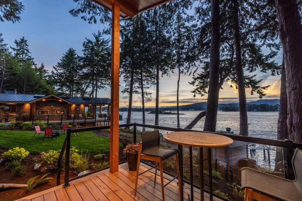 Kingfisher Manor Villa Sooke Eksteriør billede