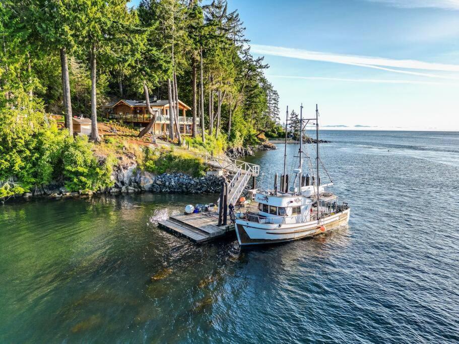 Kingfisher Manor Villa Sooke Eksteriør billede
