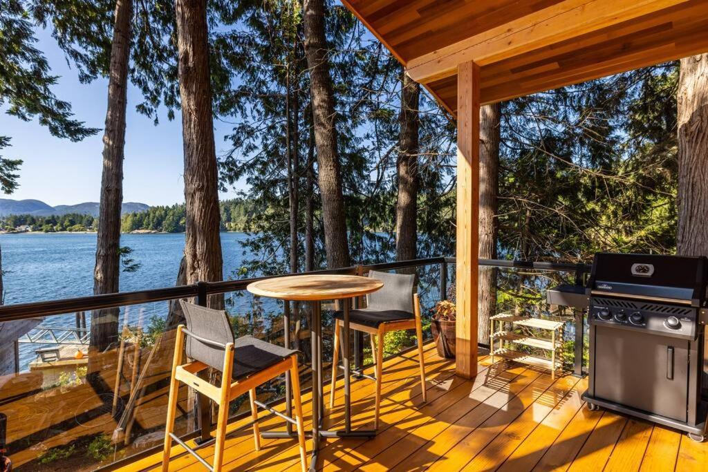 Kingfisher Manor Villa Sooke Eksteriør billede
