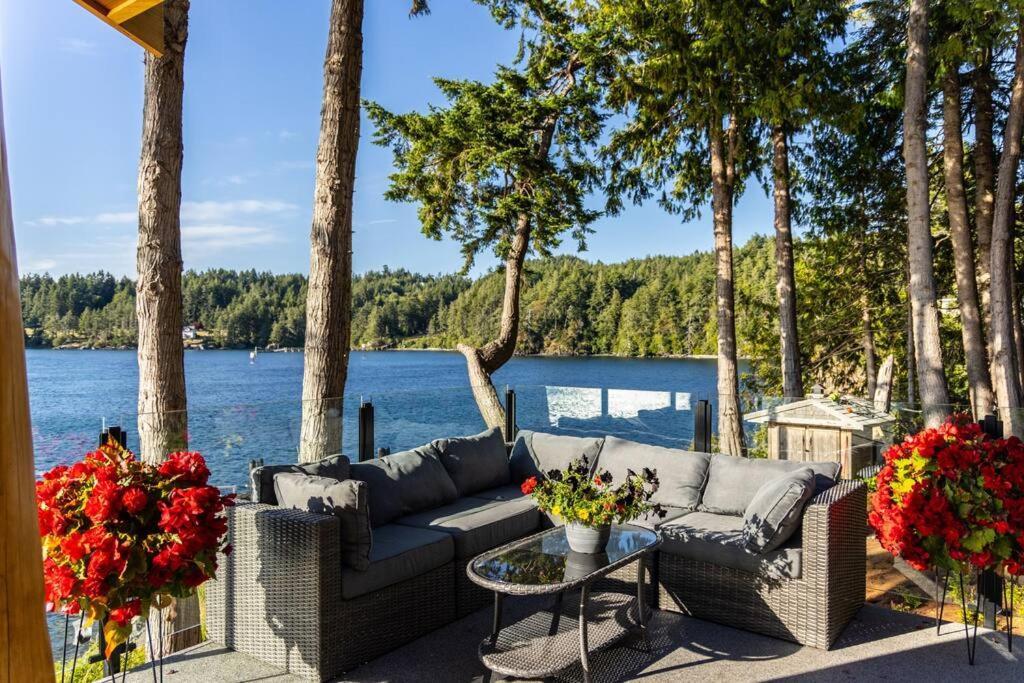 Kingfisher Manor Villa Sooke Eksteriør billede