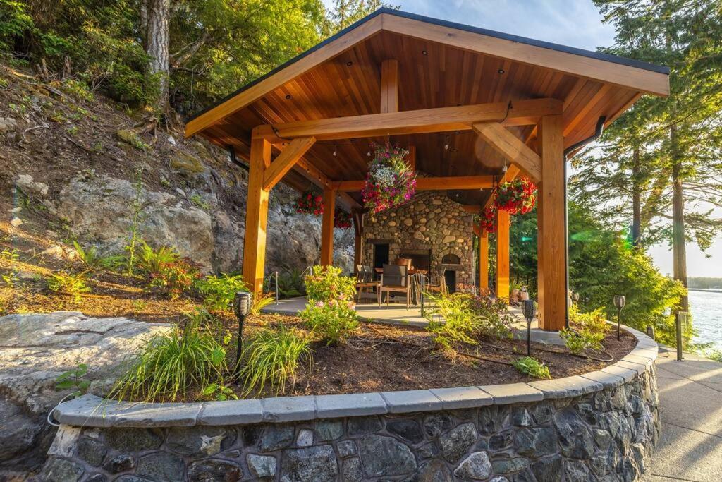 Kingfisher Manor Villa Sooke Eksteriør billede