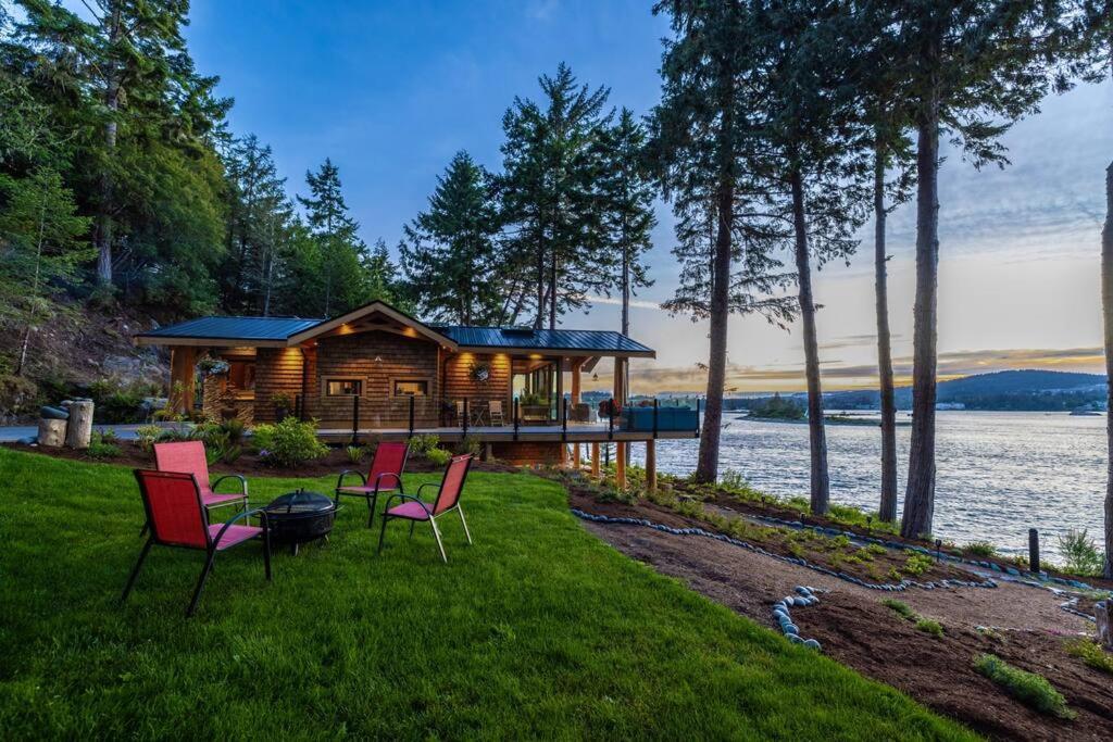 Kingfisher Manor Villa Sooke Eksteriør billede