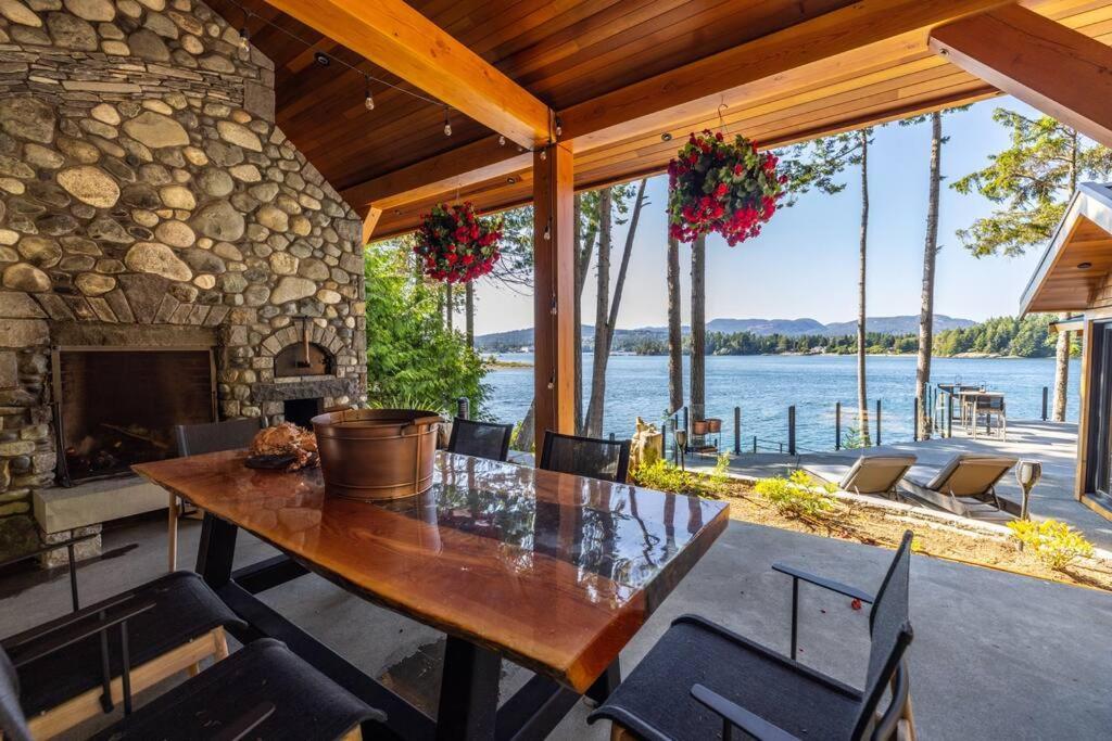 Kingfisher Manor Villa Sooke Eksteriør billede